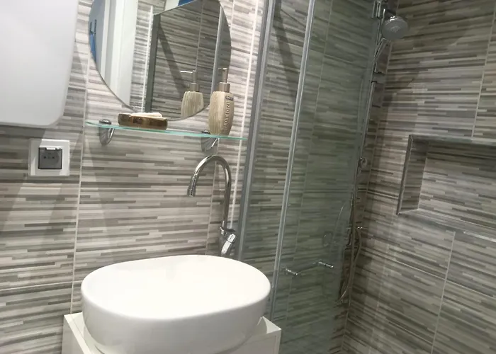 Апартаменты Dla 2 Z Prywatnym Balkonem, Lazienka I Wejsciem Бари